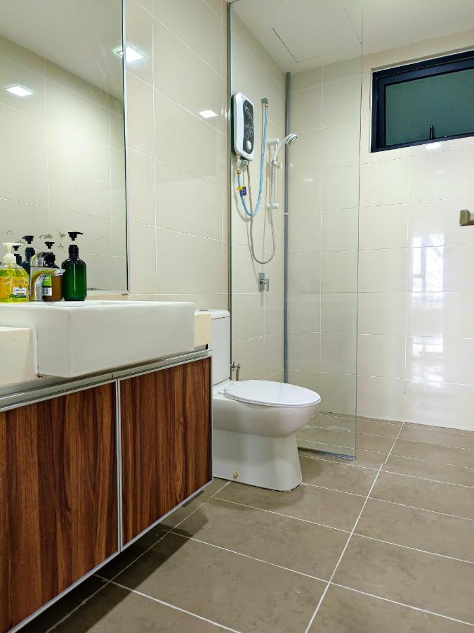 Mosaic Southkey Midvalley By Elegant Johor Bahru Exterior photo